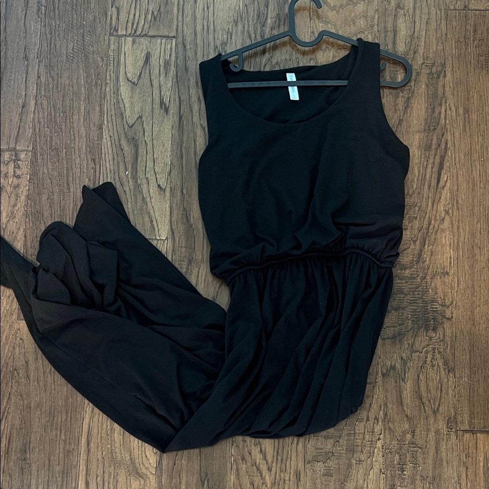 Black Sleeveless Maxi Dress